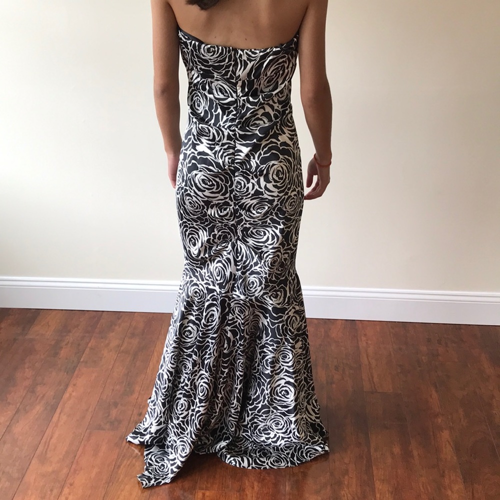 Event Dress - Picture 2 of 5